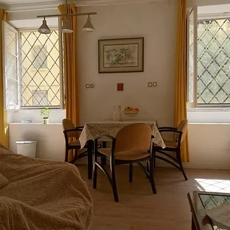 Apartamento Alejandro Y Renate *